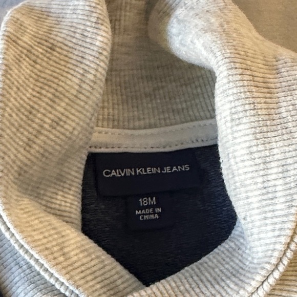 Calvin Klein Kids - NWOT - One Piece in Navy and Cream - Romper/Jumpsuit - Picture 2 of 3